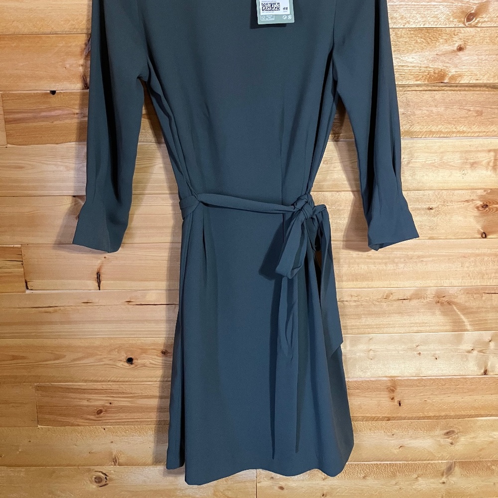 H&M 3/4 modest dress, NWT